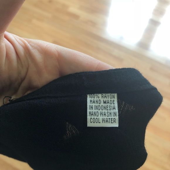 Cute button down crop tank - Picture 3 of 6